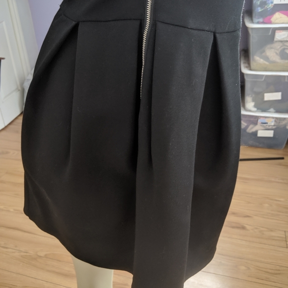 Aritiza Wilfred -  black dress - Picture 11 of 11